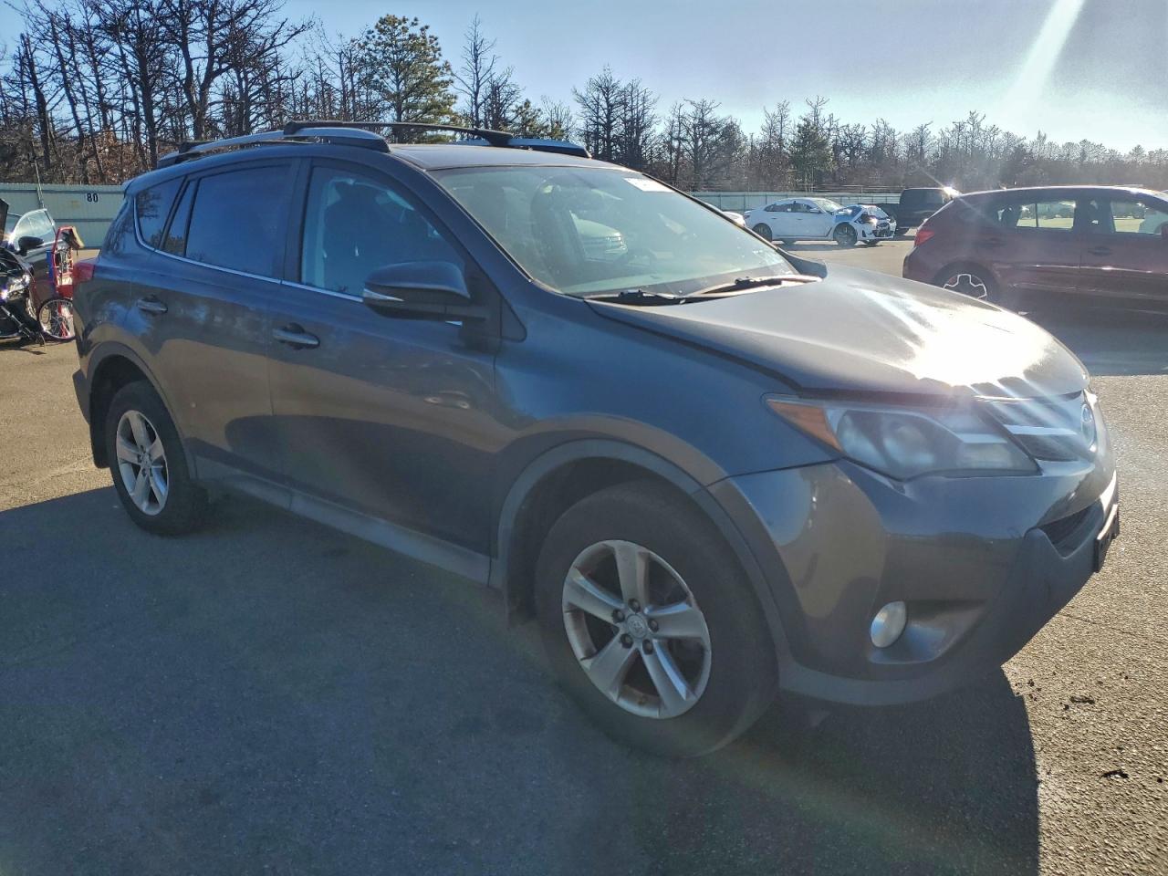 2013 TOYOTA RAV4 XLE photo 4