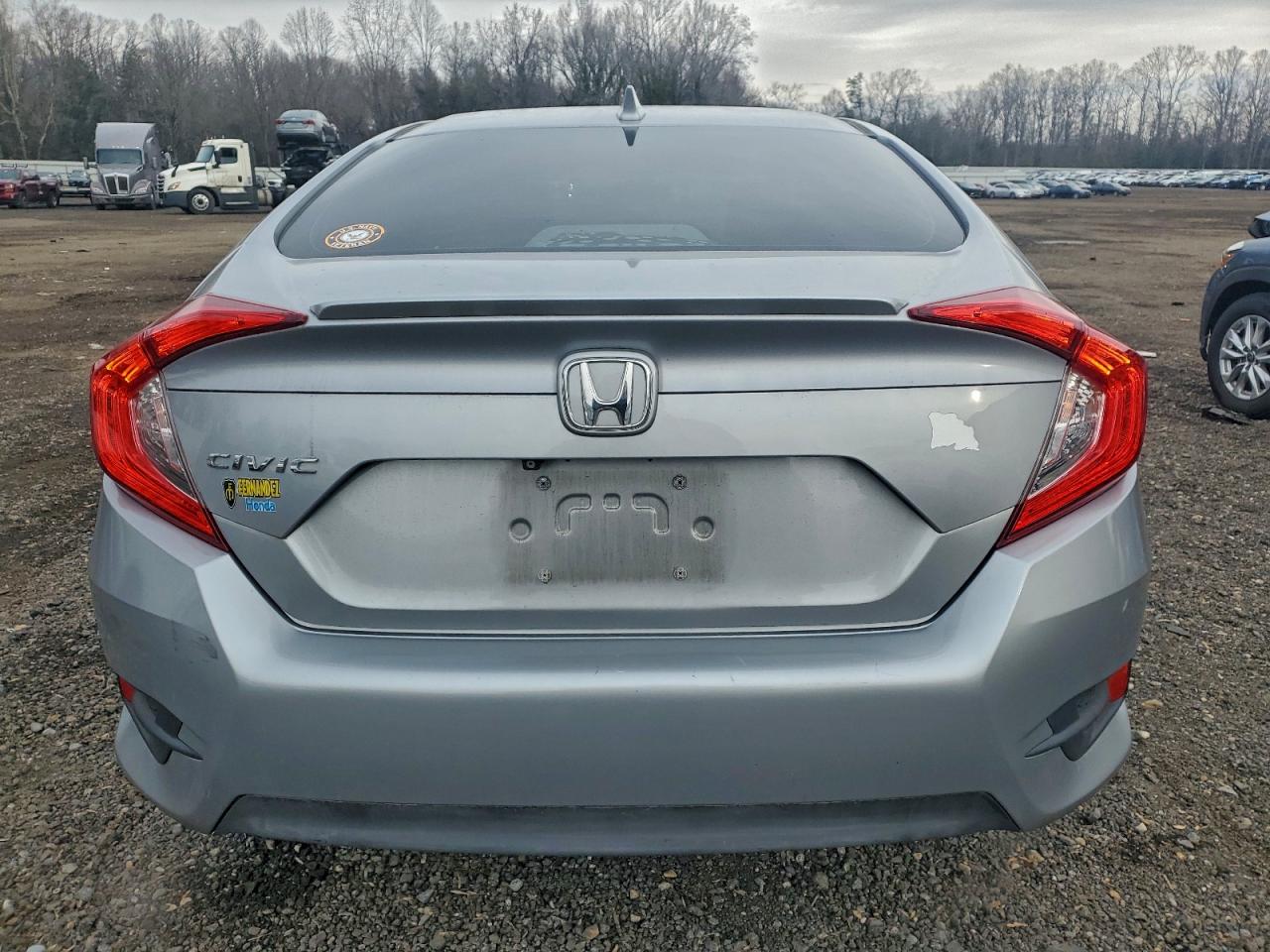 2017 HONDA CIVIC EX photo 6