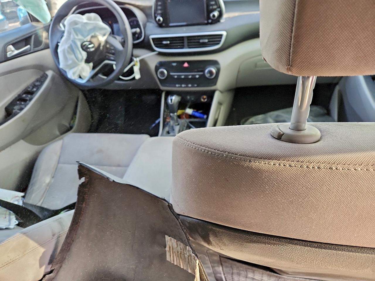2021 HYUNDAI TUCSON SE photo 15