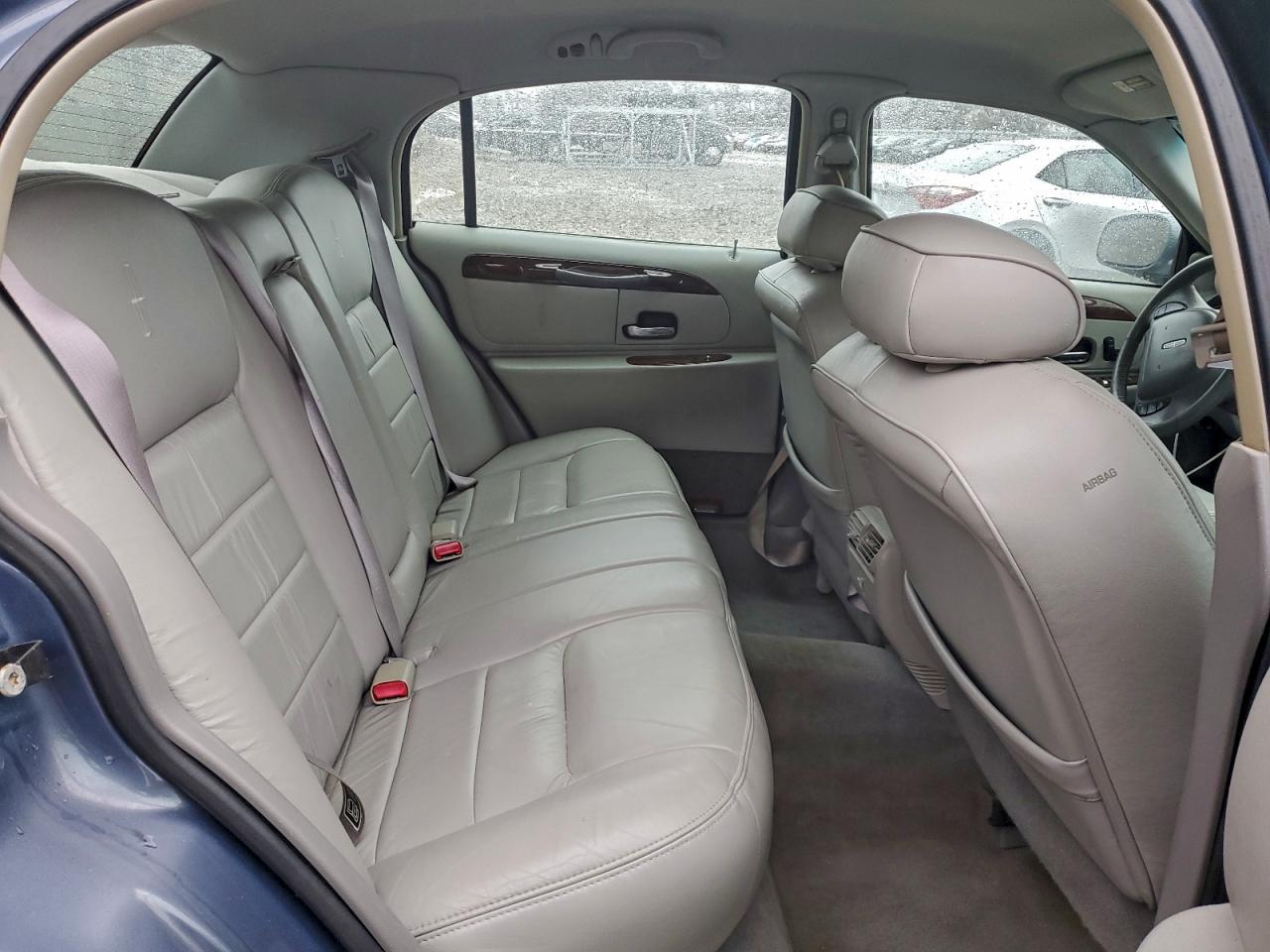 2000 LINCOLN TOWN CAR EXECUTIVE photo 10