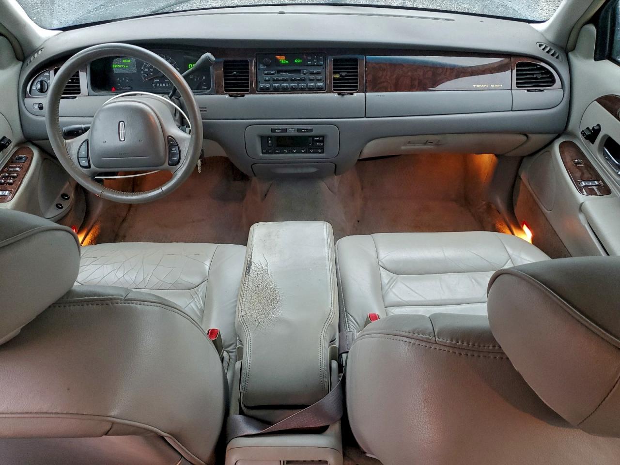 2000 LINCOLN TOWN CAR EXECUTIVE photo 8