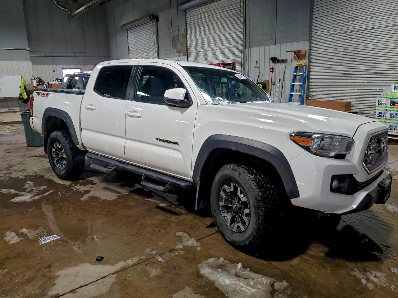 2017 TOYOTA TACOMA DOUBLE CAB photo 4