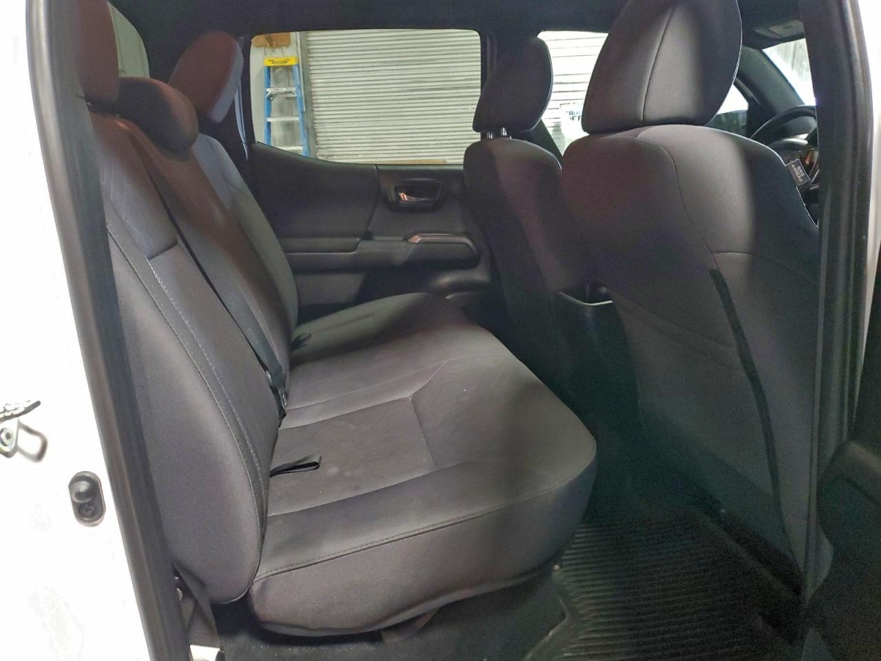 2017 TOYOTA TACOMA DOUBLE CAB photo 10