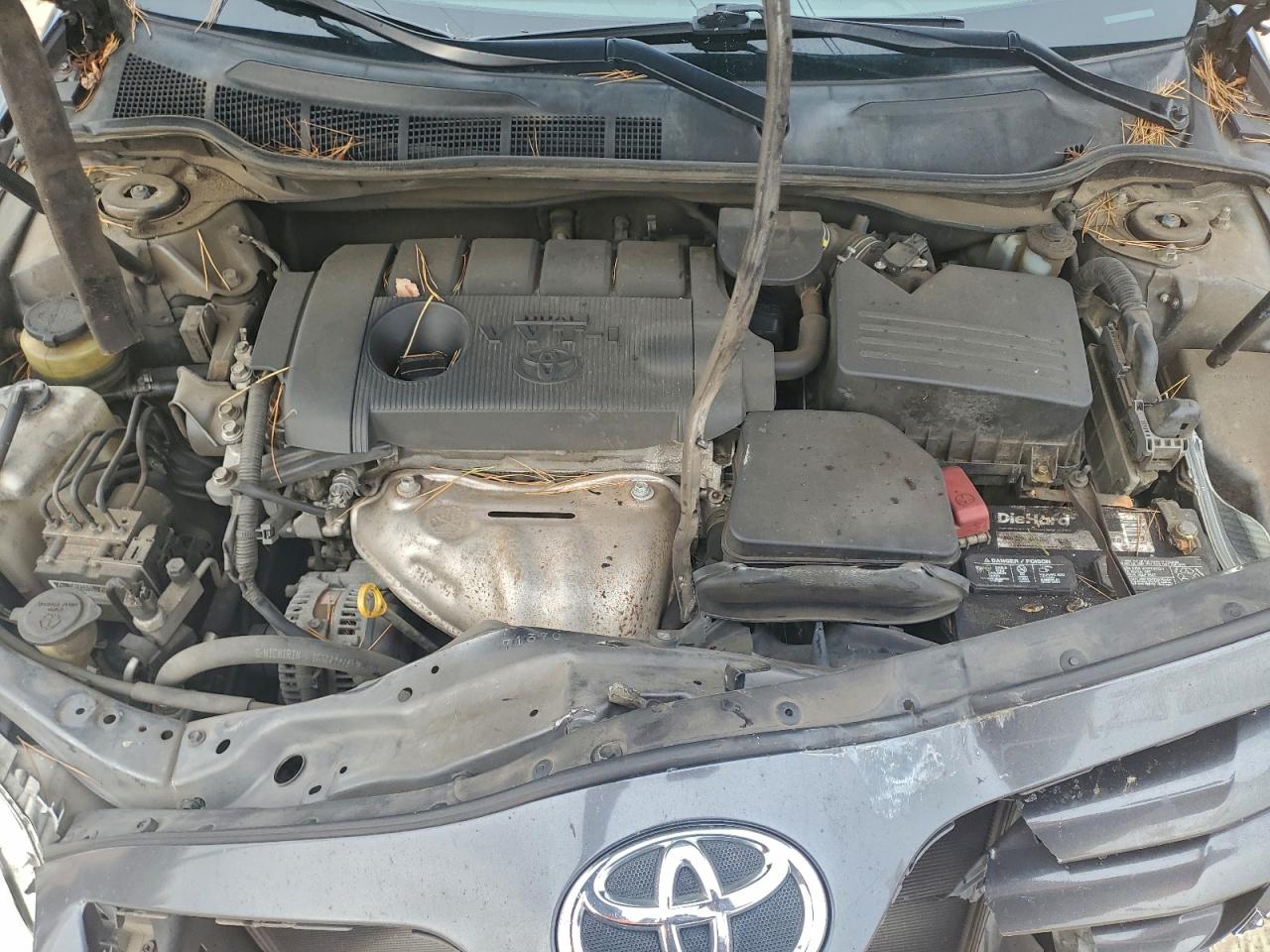 2011 TOYOTA CAMRY LE photo 11