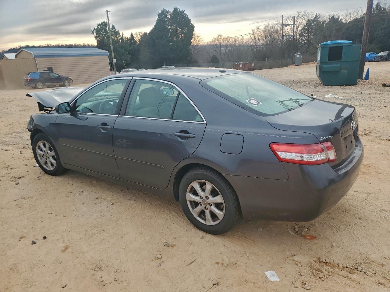 2011 TOYOTA CAMRY LE photo 2