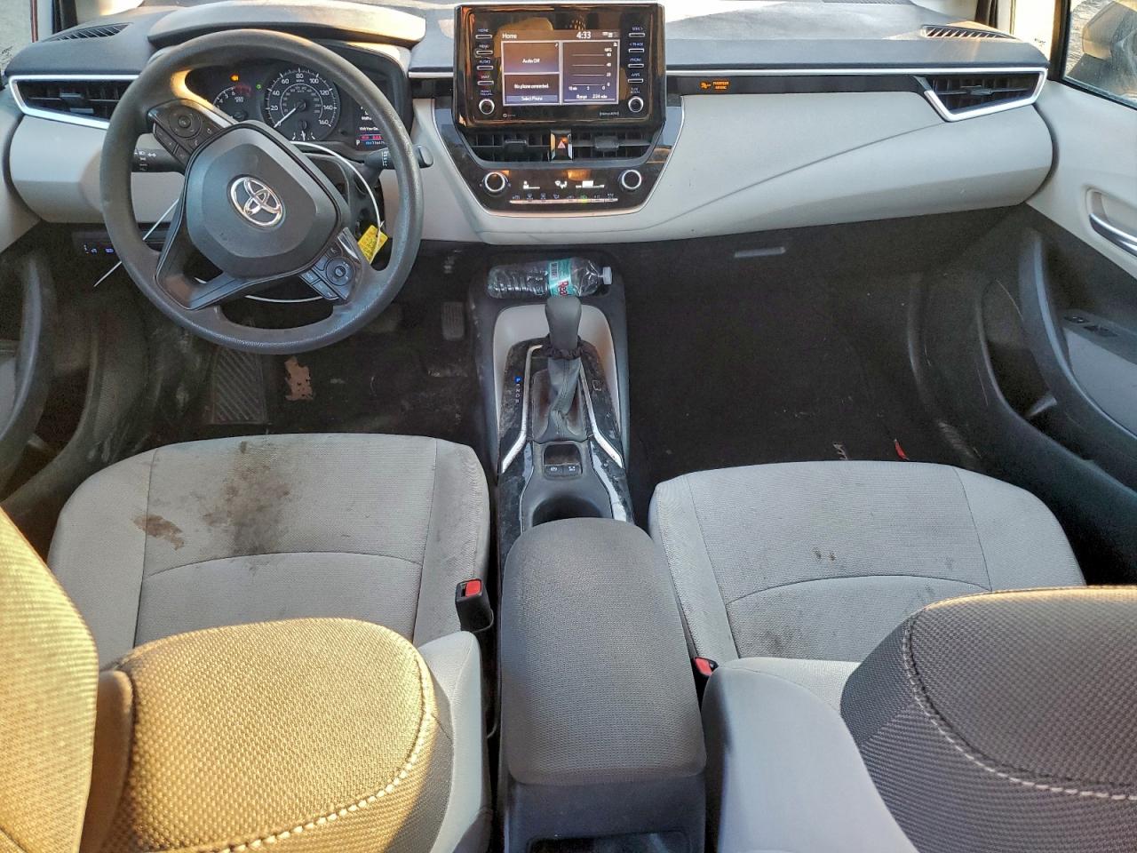 2021 TOYOTA COROLLA L photo 8