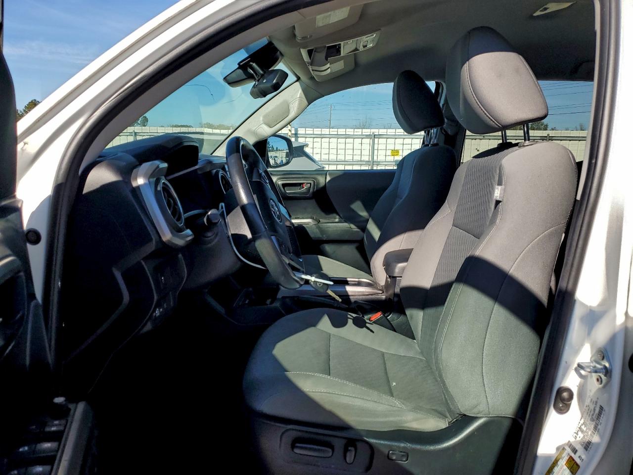 2022 TOYOTA TACOMA SR5 V6 photo 13