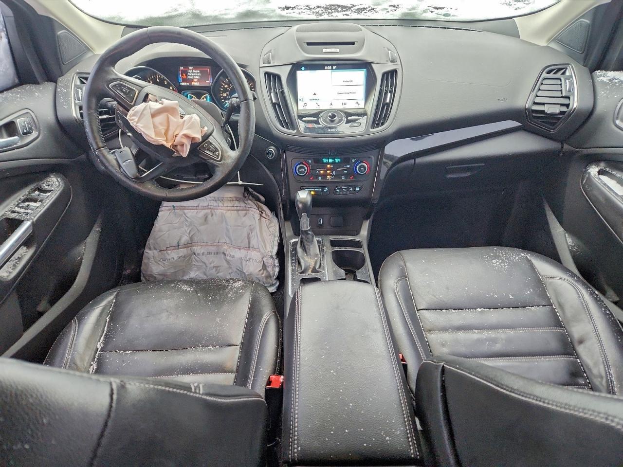 2017 FORD ESCAPE TITANIUM photo 8