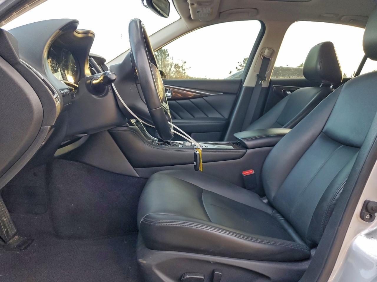 2018 INFINITI Q50 LUXE photo 7