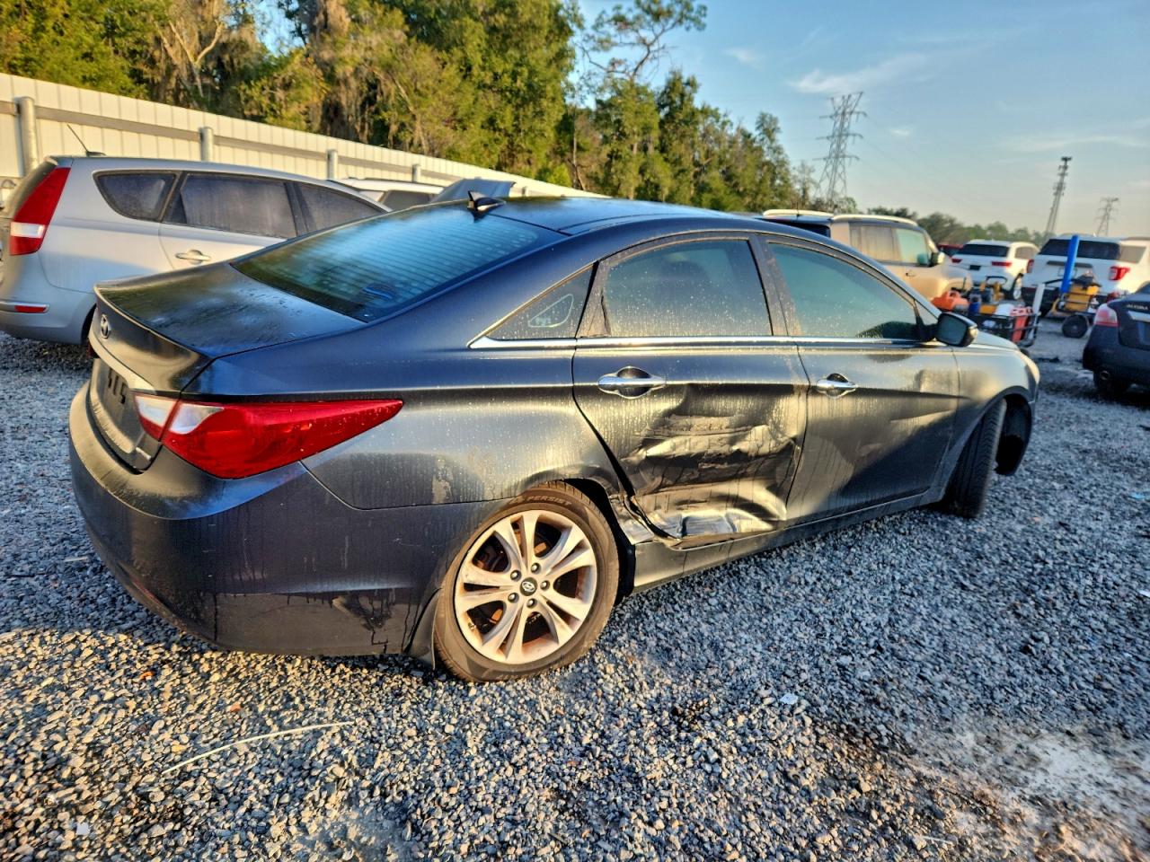 2012 HYUNDAI SONATA SE photo 3