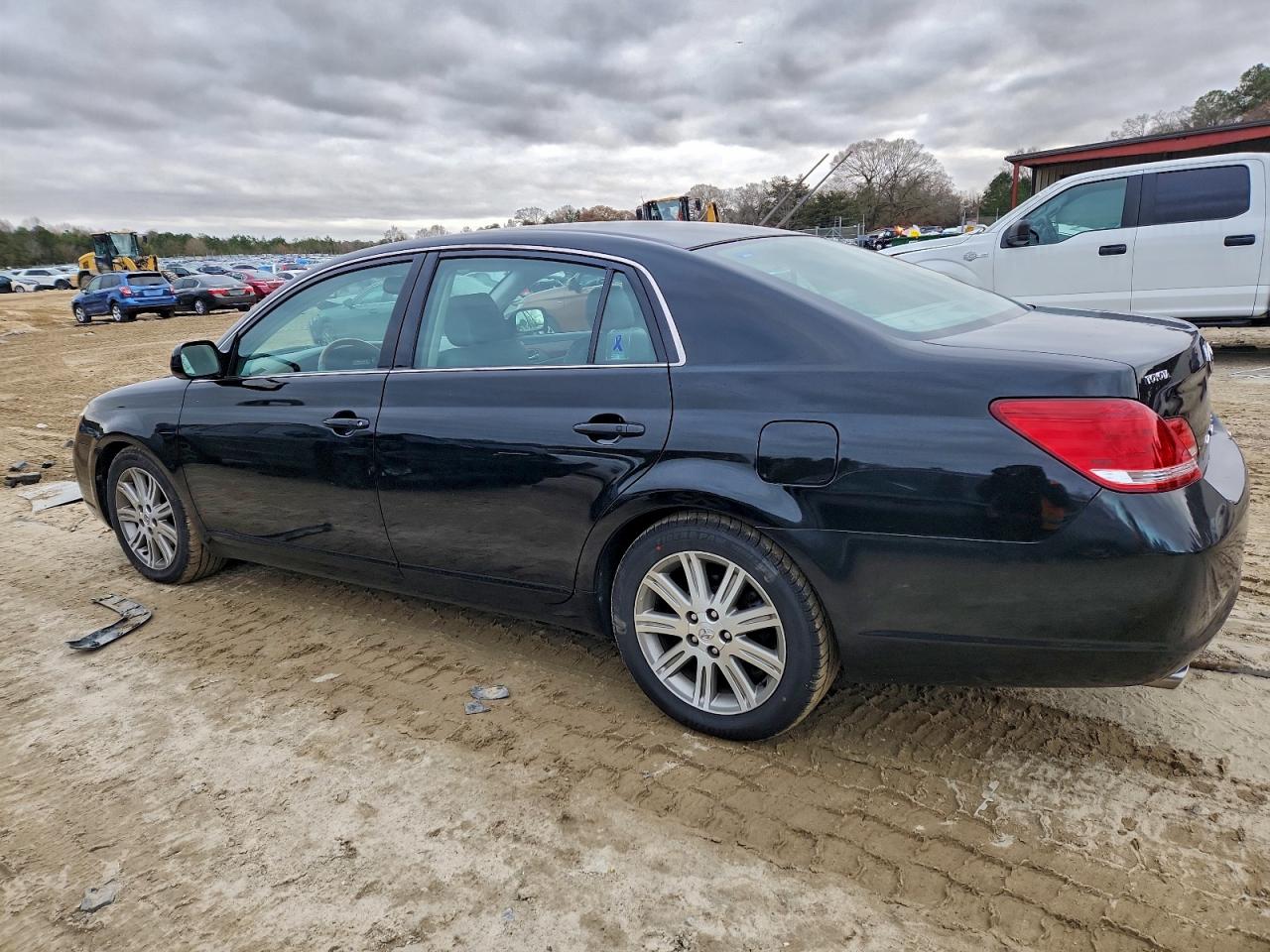2006 TOYOTA AVALON XL photo 2