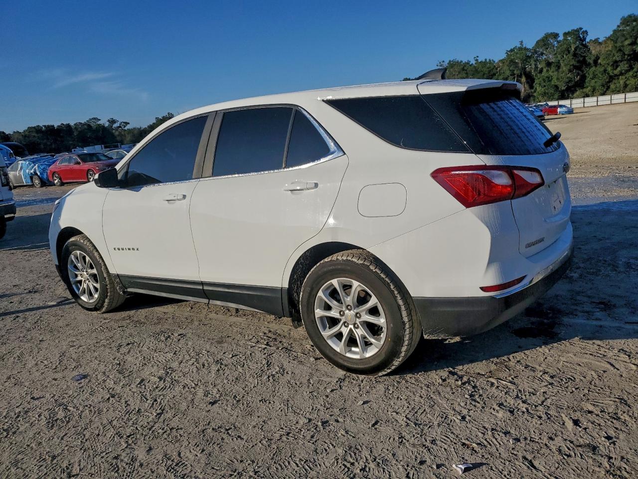 2021 CHEVROLET EQUINOX LT photo 2