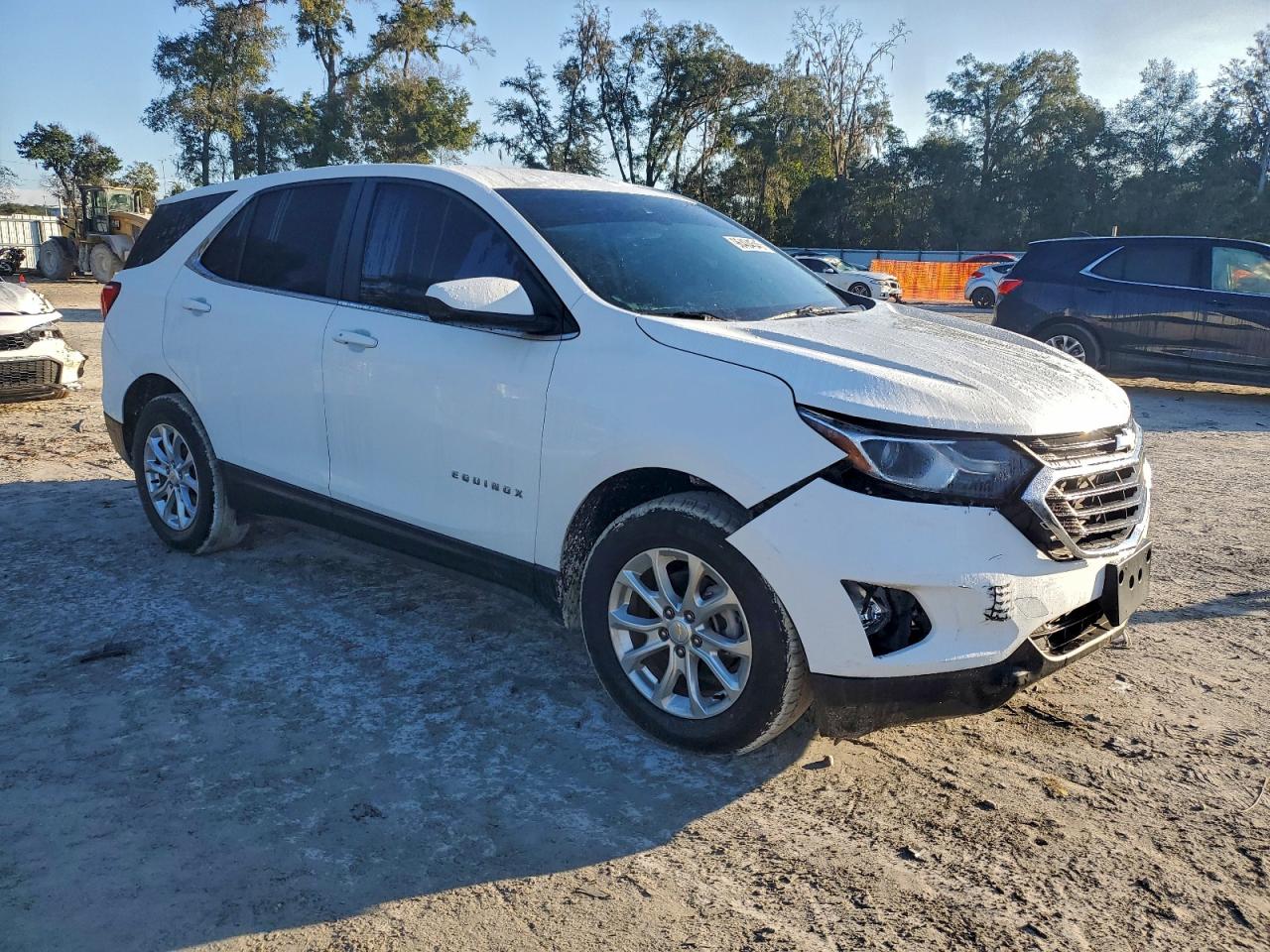 2021 CHEVROLET EQUINOX LT photo 4