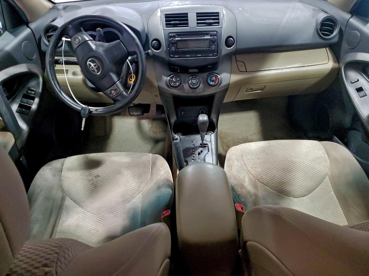 2012 TOYOTA RAV4 photo 8