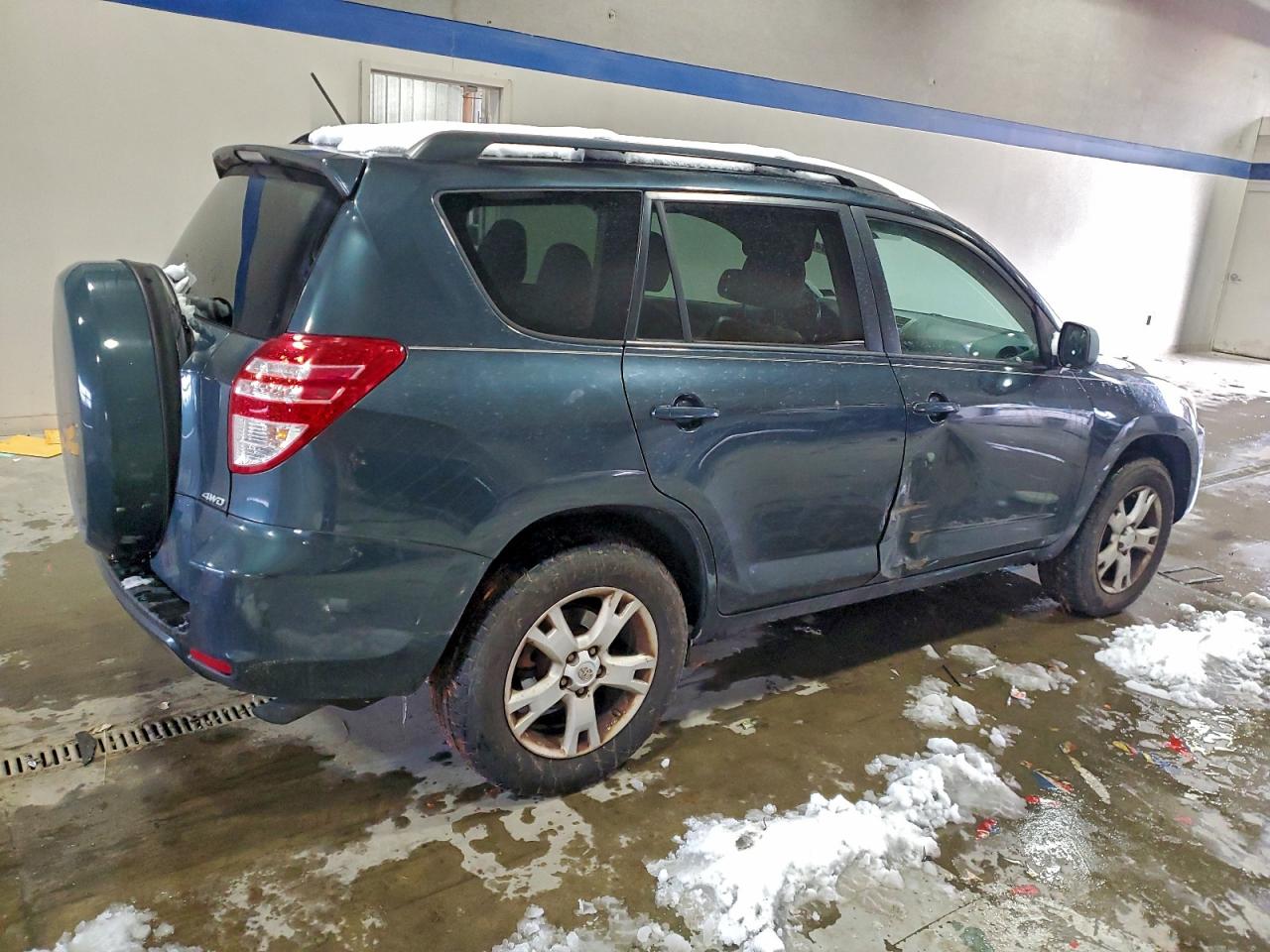 2012 TOYOTA RAV4 photo 3