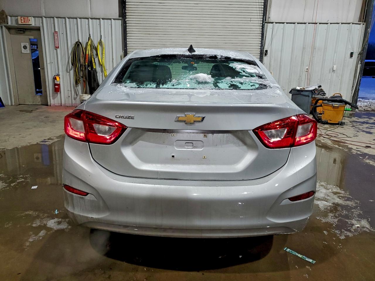 2017 CHEVROLET CRUZE LS photo 11