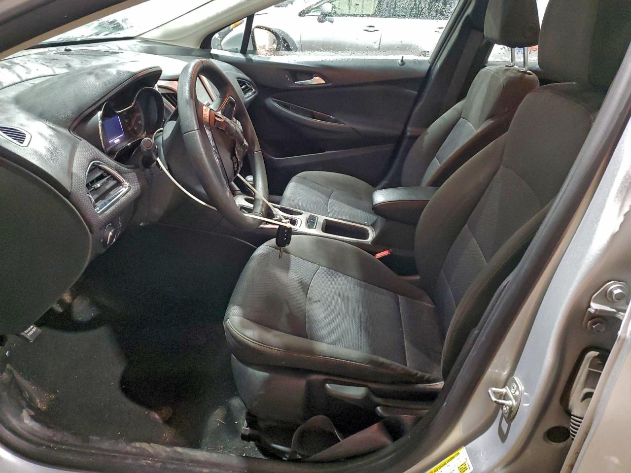 2017 CHEVROLET CRUZE LS photo 13