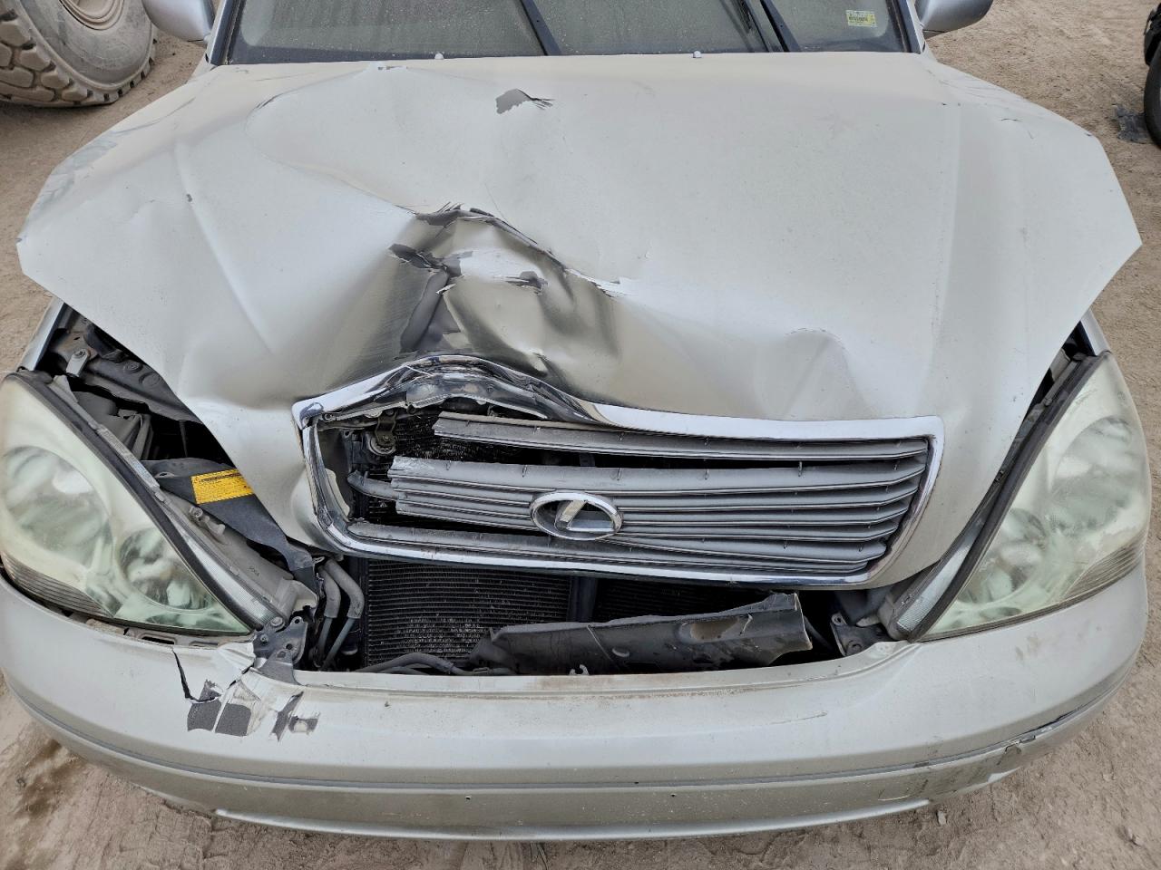 2002 LEXUS LS 430 photo 11