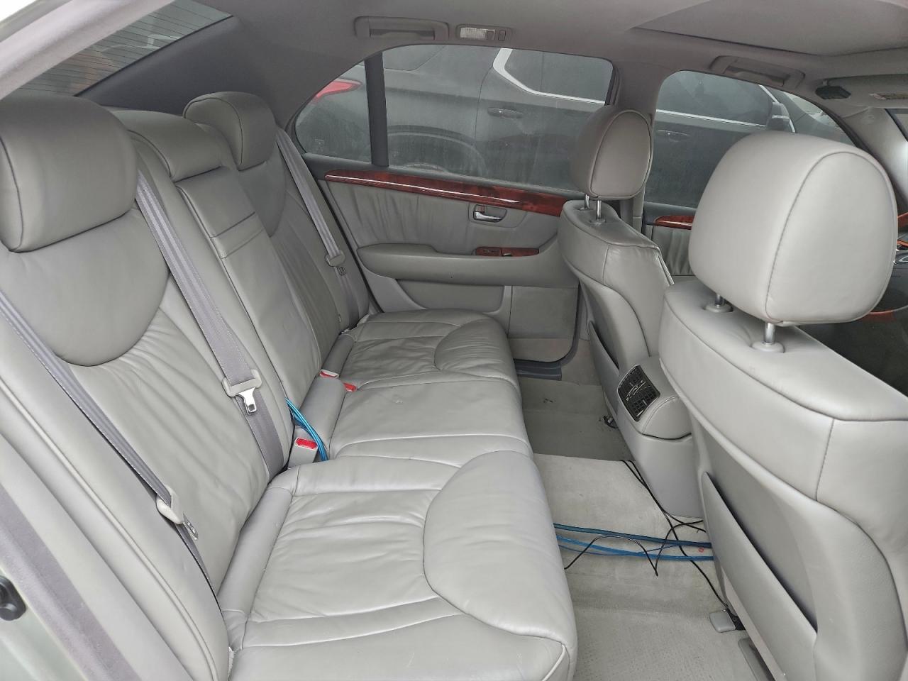 2002 LEXUS LS 430 photo 10