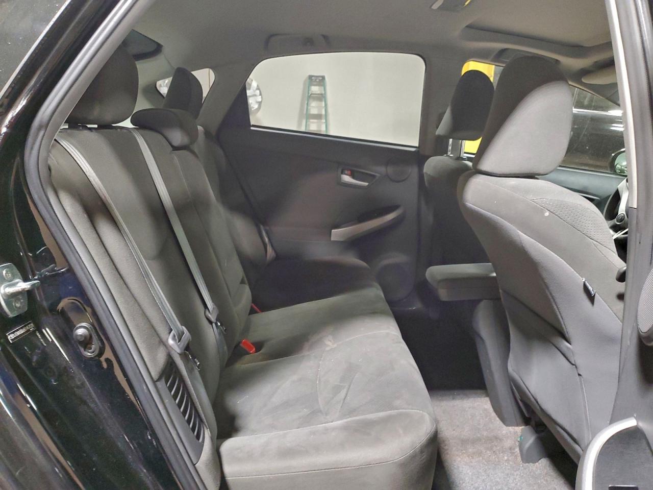 2011 TOYOTA PRIUS photo 10