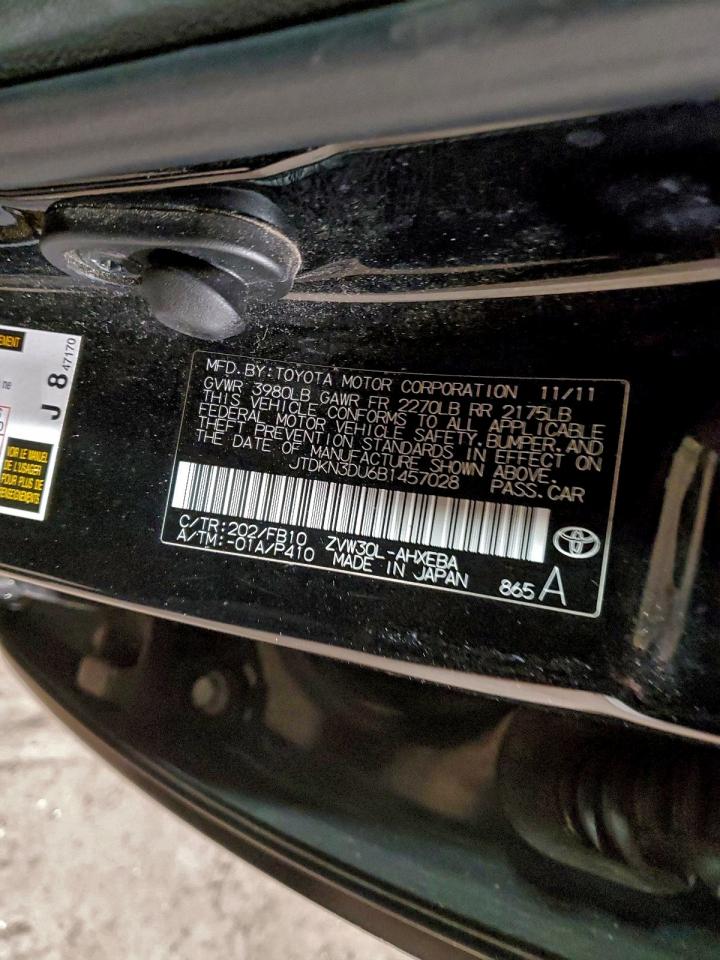 2011 TOYOTA PRIUS photo 13