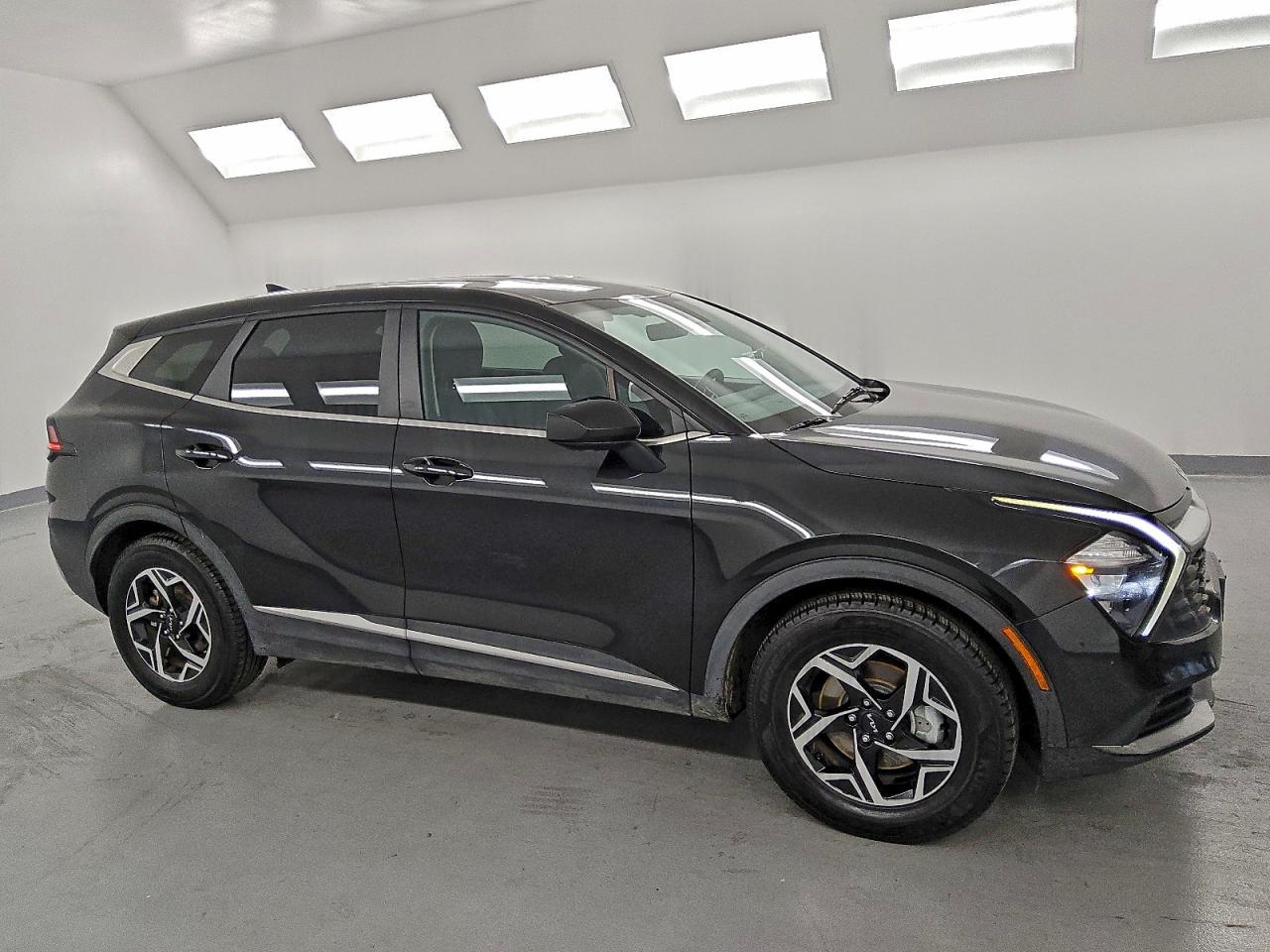 2023 KIA SPORTAGE LX photo 4