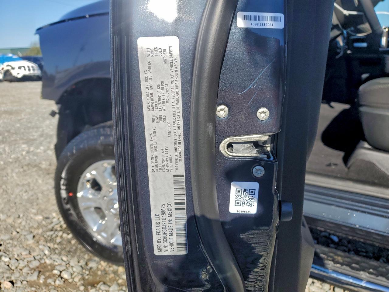 2026 RAM 2500 BIG HORN photo 13