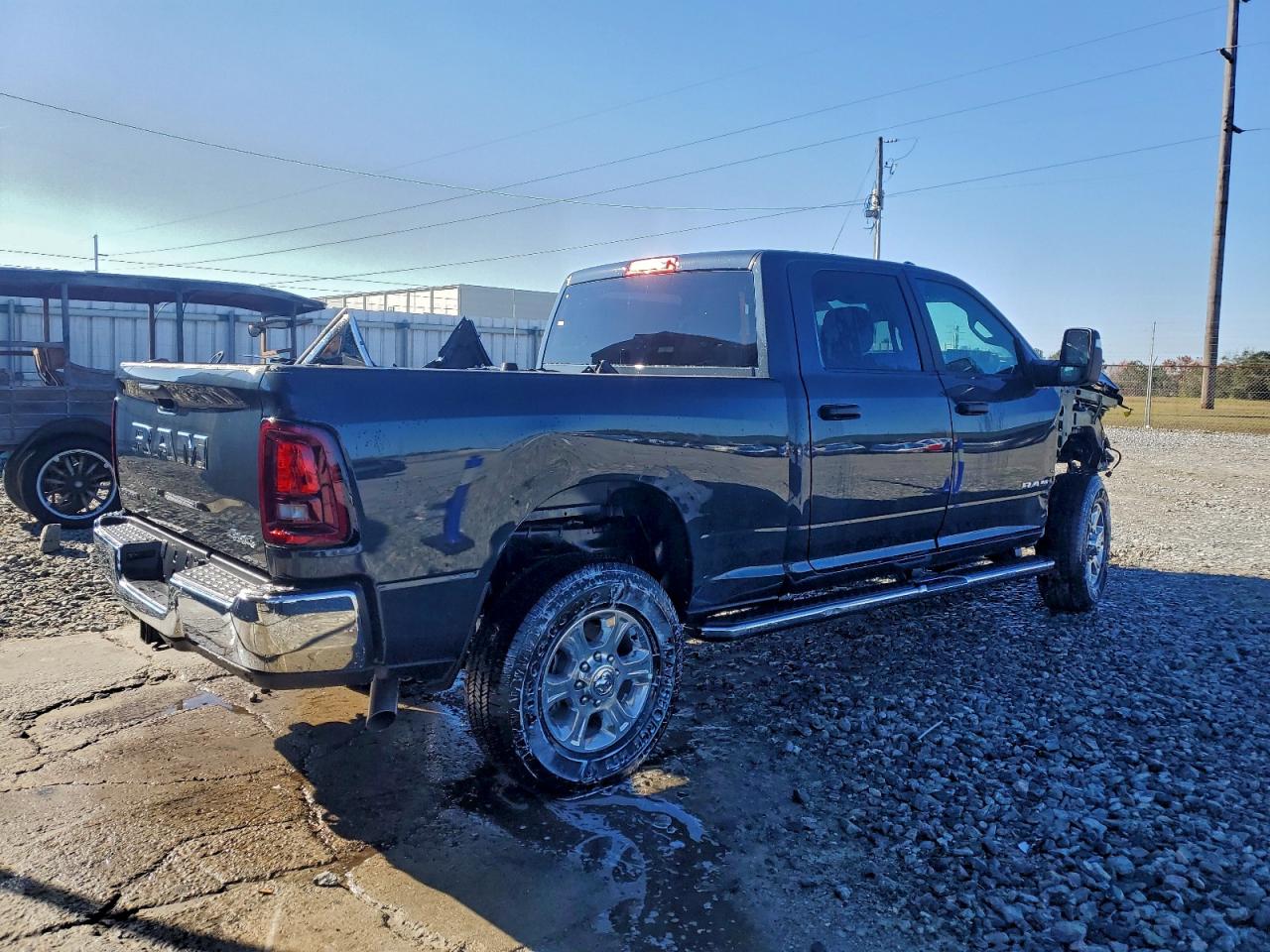 2026 RAM 2500 BIG HORN photo 3