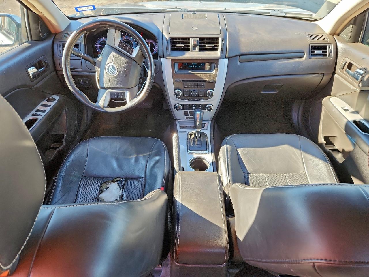 2010 MERCURY MILAN PREMIER photo 8