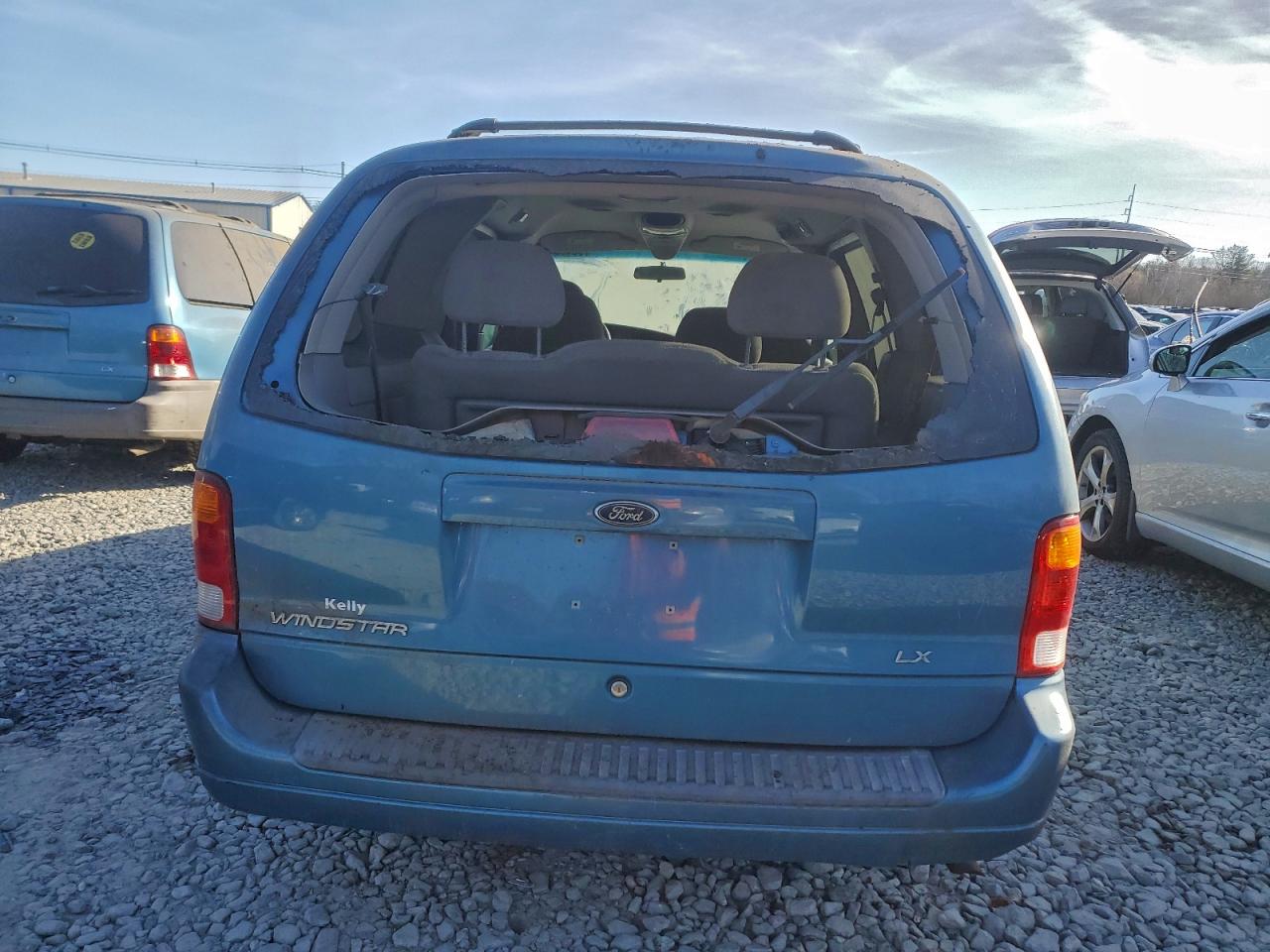 2003 FORD WINDSTAR LX photo 6
