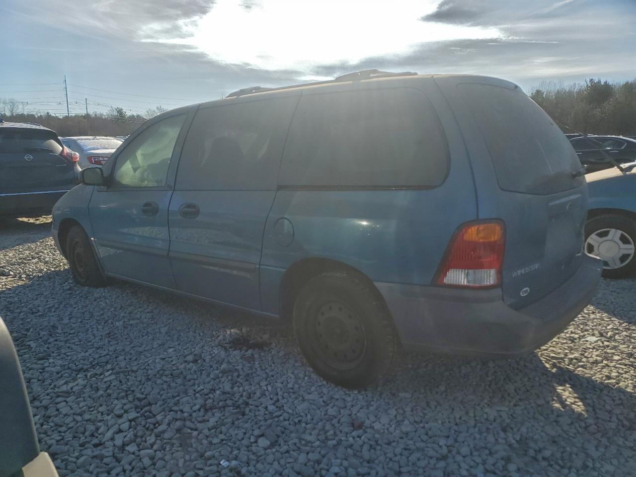 2001 FORD WINDSTAR LX photo 3
