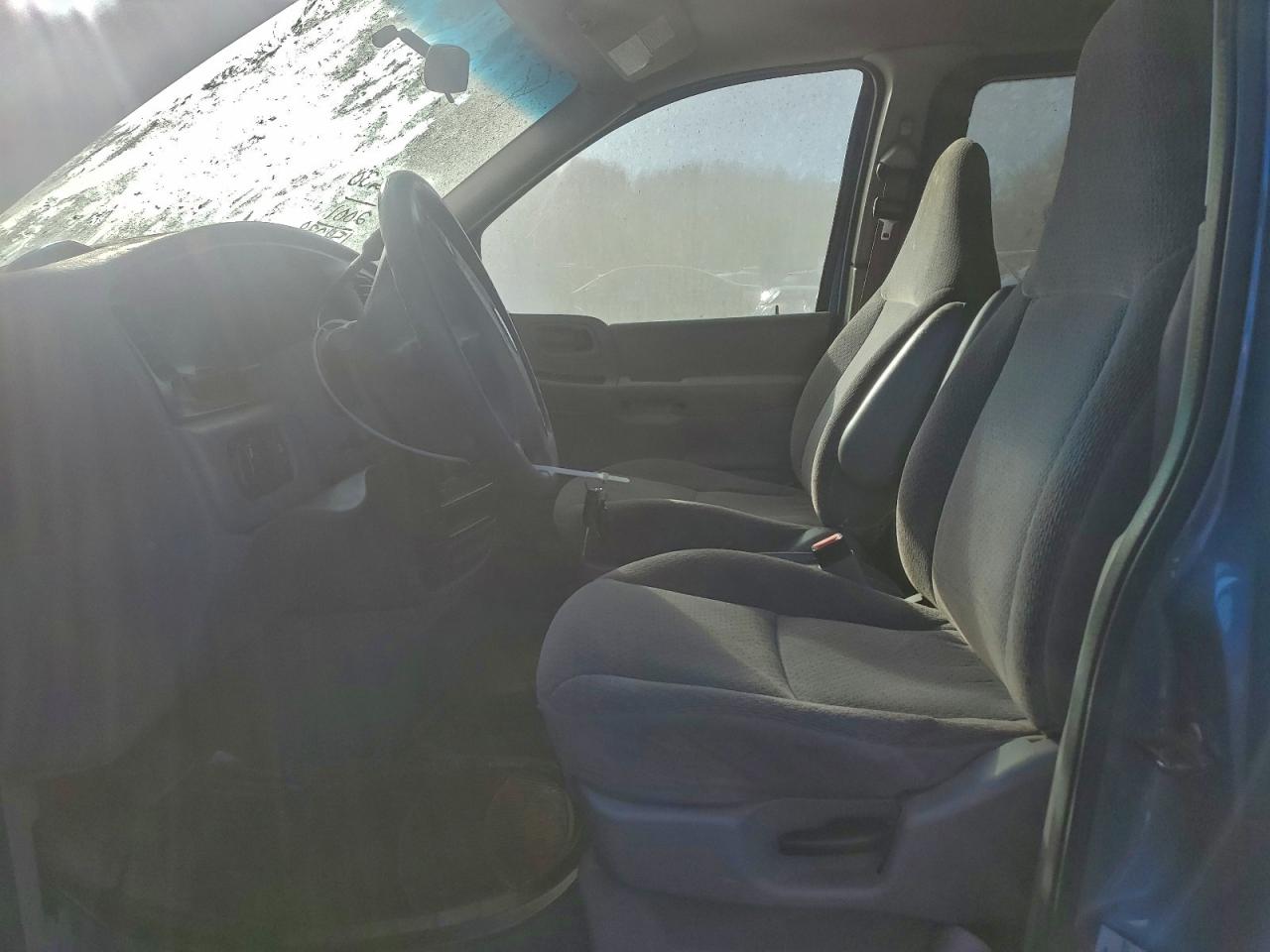 2001 FORD WINDSTAR LX photo 13