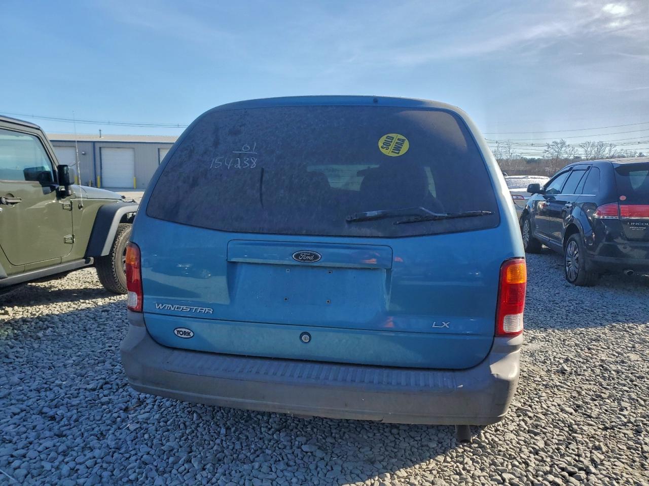 2001 FORD WINDSTAR LX photo 11