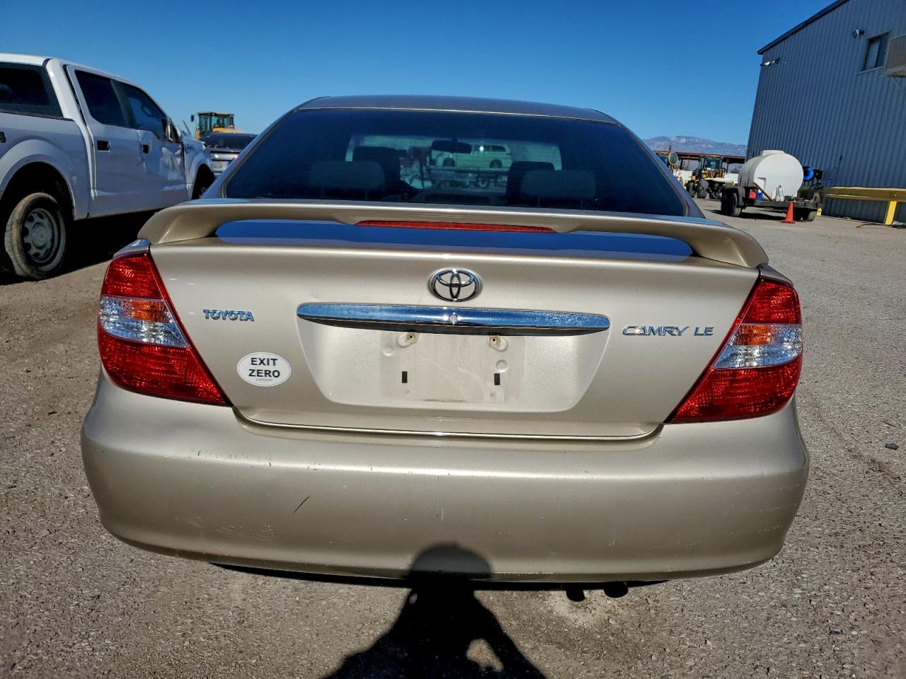 2004 TOYOTA CAMRY LE photo 6
