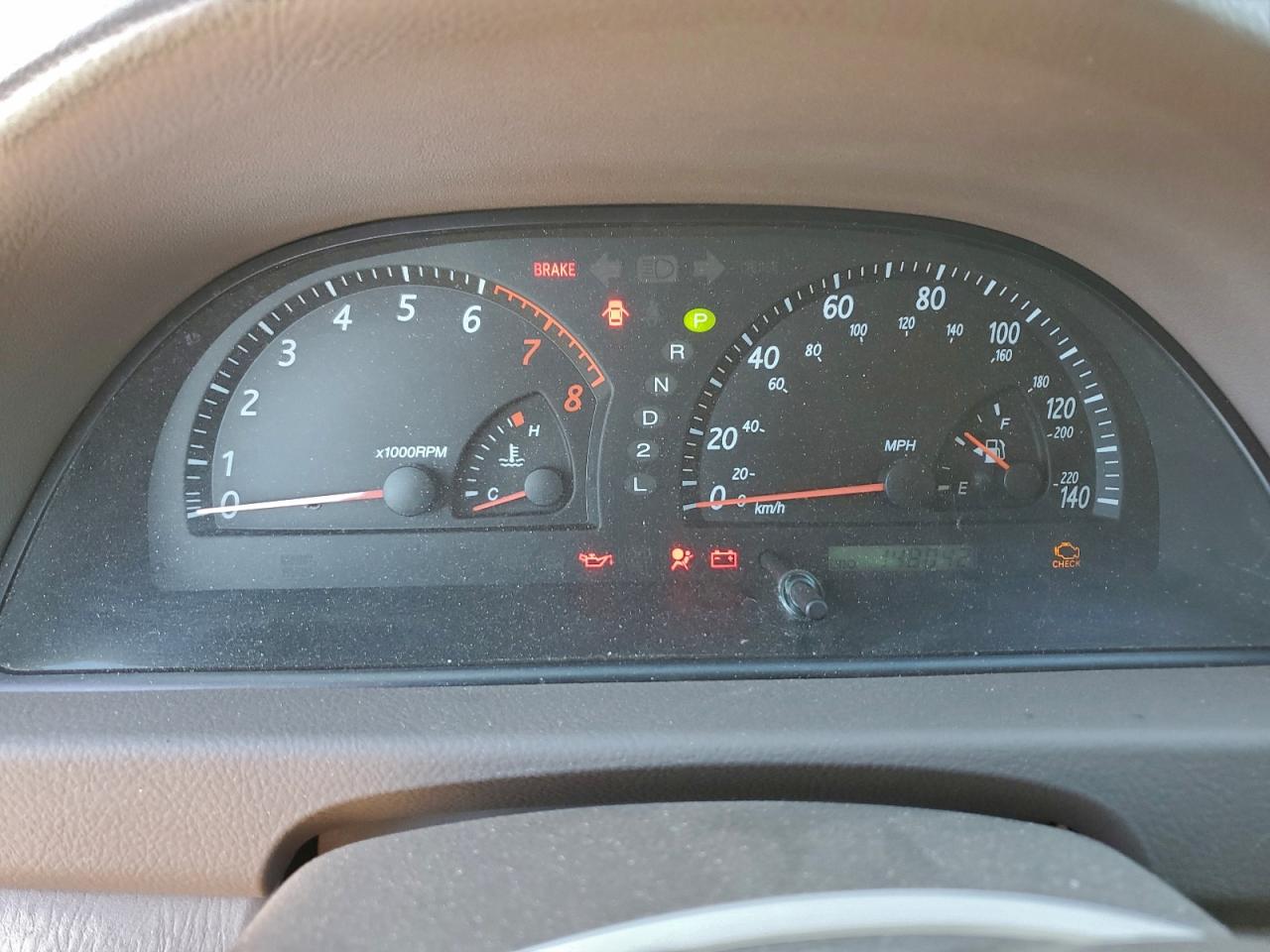 2004 TOYOTA CAMRY LE photo 9