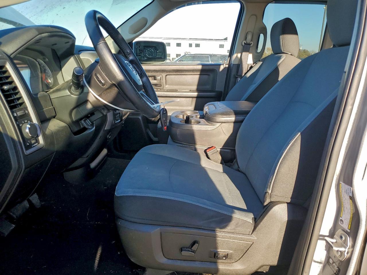 2022 RAM 1500 CLASSIC TRADESMAN photo 7