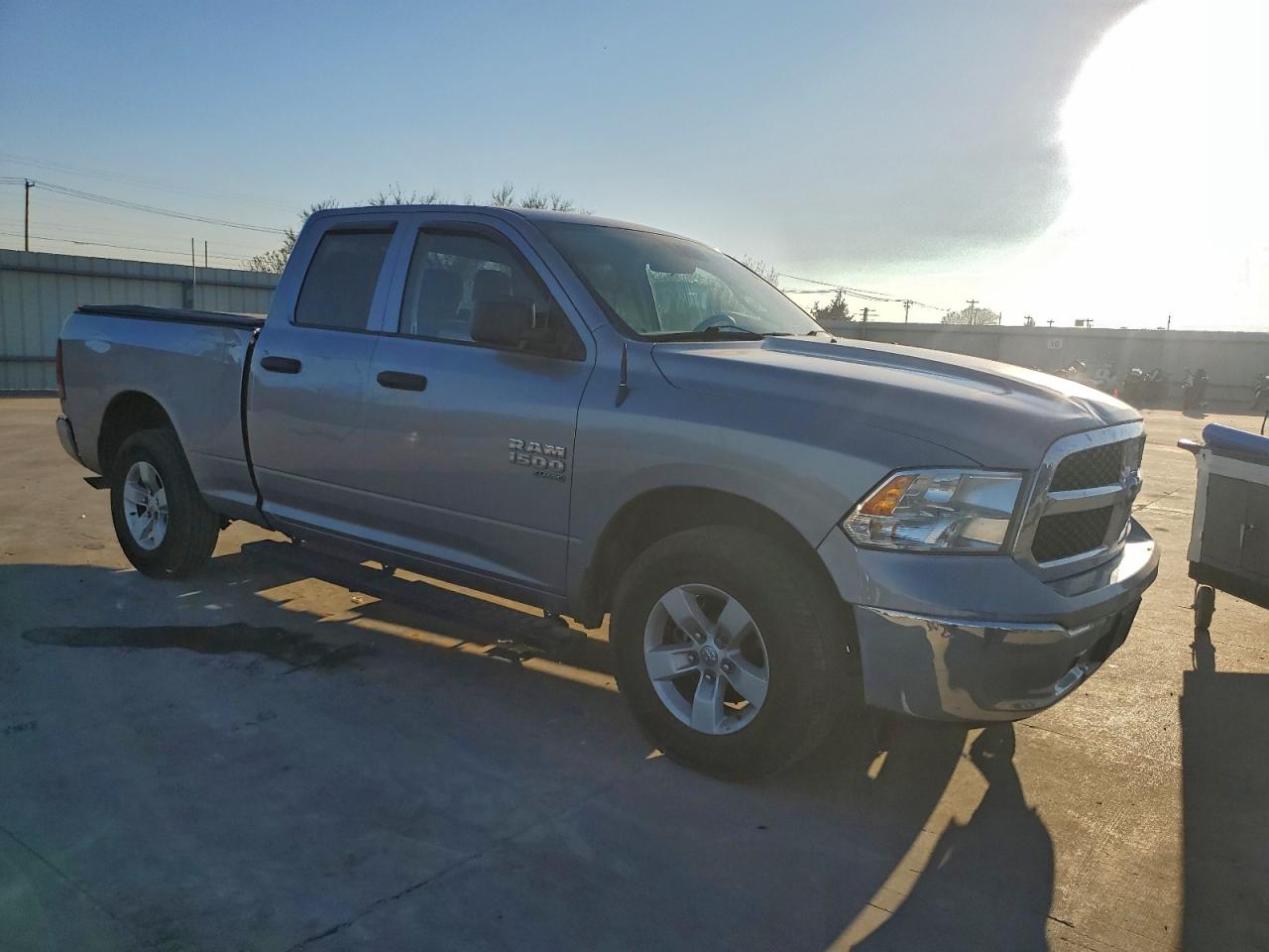 2022 RAM 1500 CLASSIC TRADESMAN photo 4