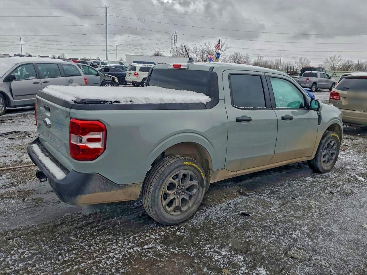 2023 FORD MAVERICK XL photo 3
