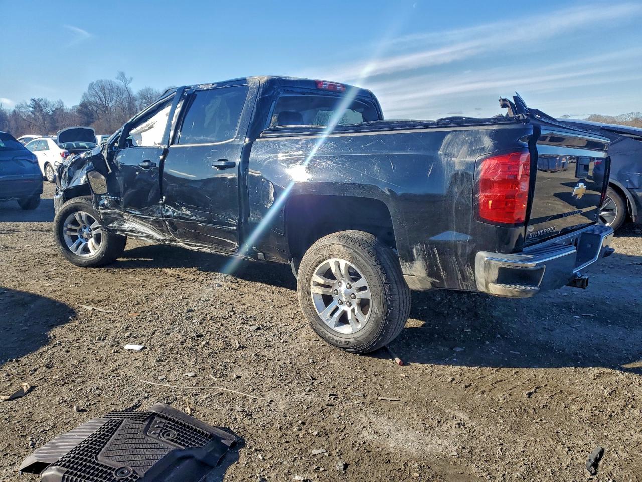 2017 CHEVROLET SILVERADO K1500 LT photo 3