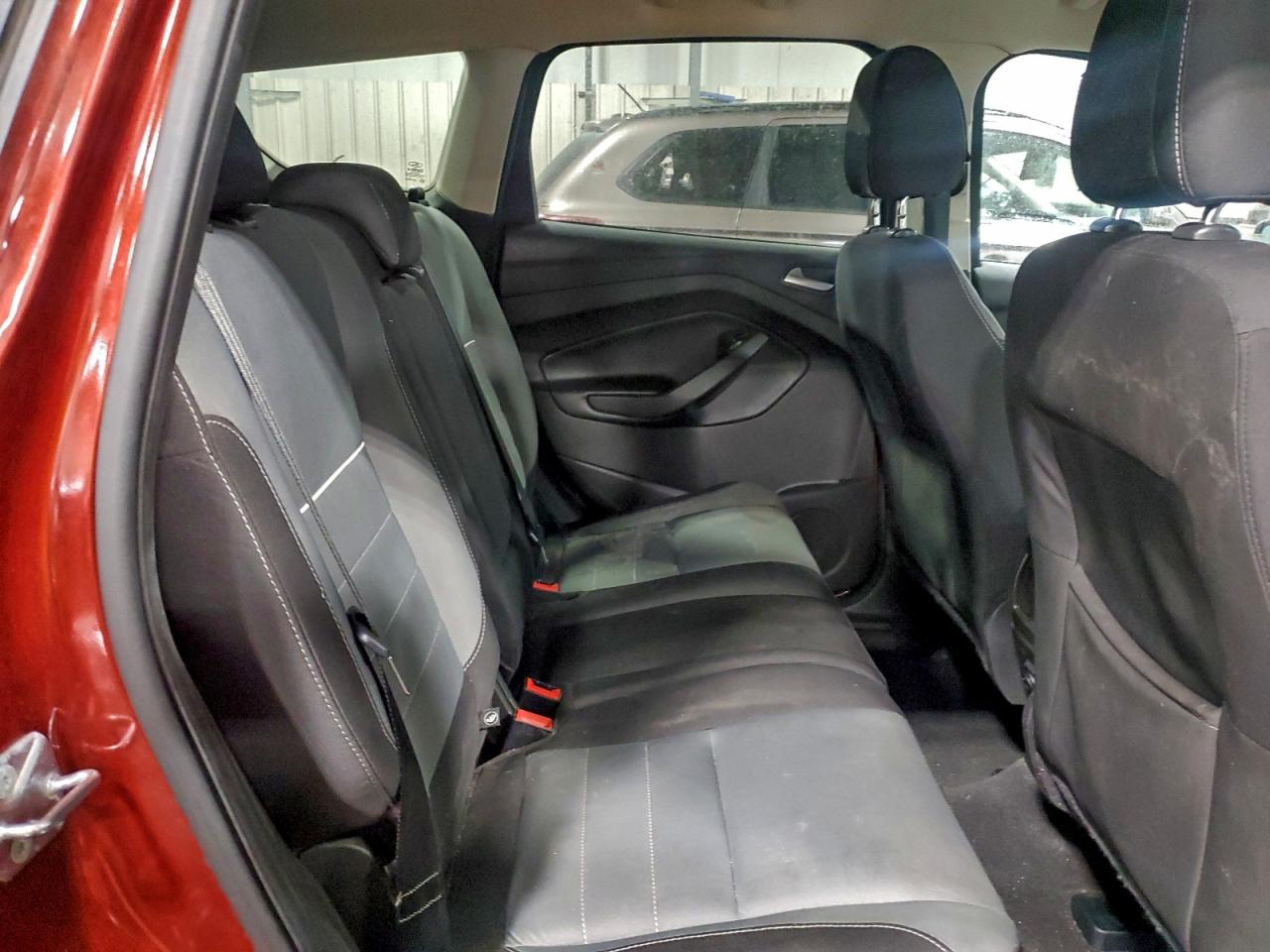 2015 FORD ESCAPE SE photo 21