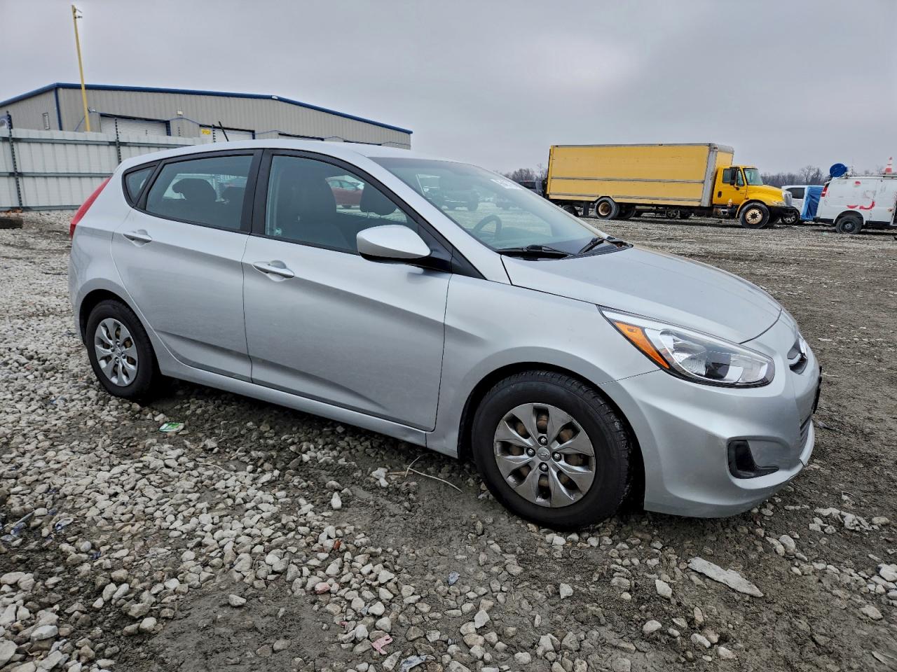 2017 HYUNDAI ACCENT SE photo 13