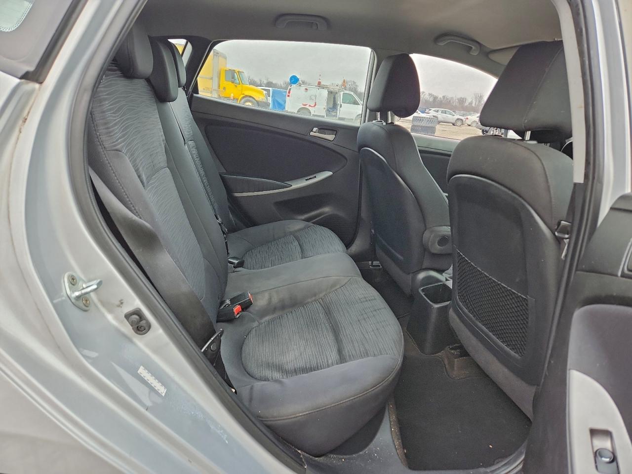 2017 HYUNDAI ACCENT SE photo 37