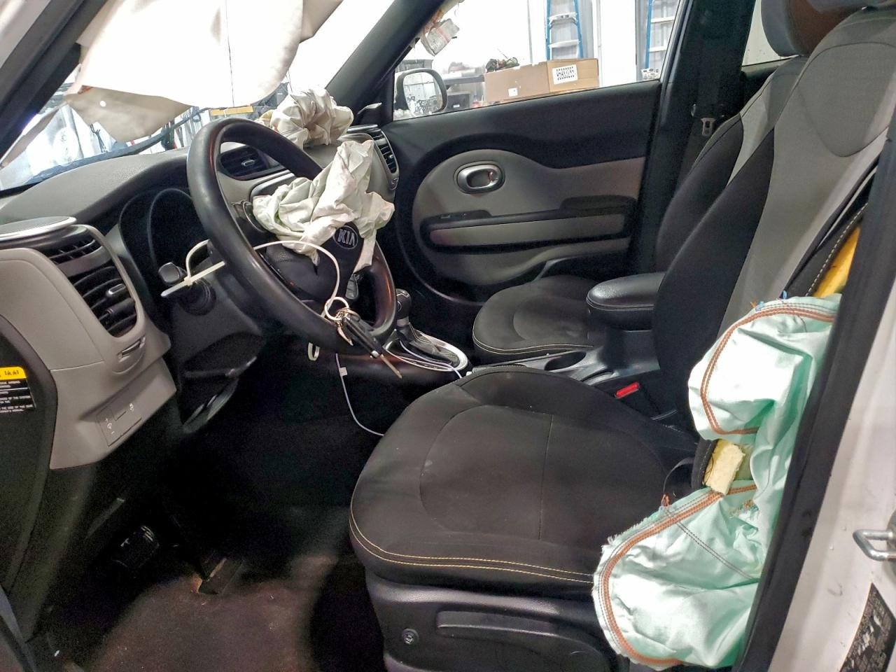 2015 KIA SOUL + photo 7