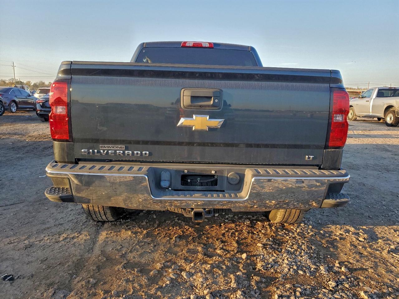 2017 CHEVROLET SILVERADO C1500 LT photo 6