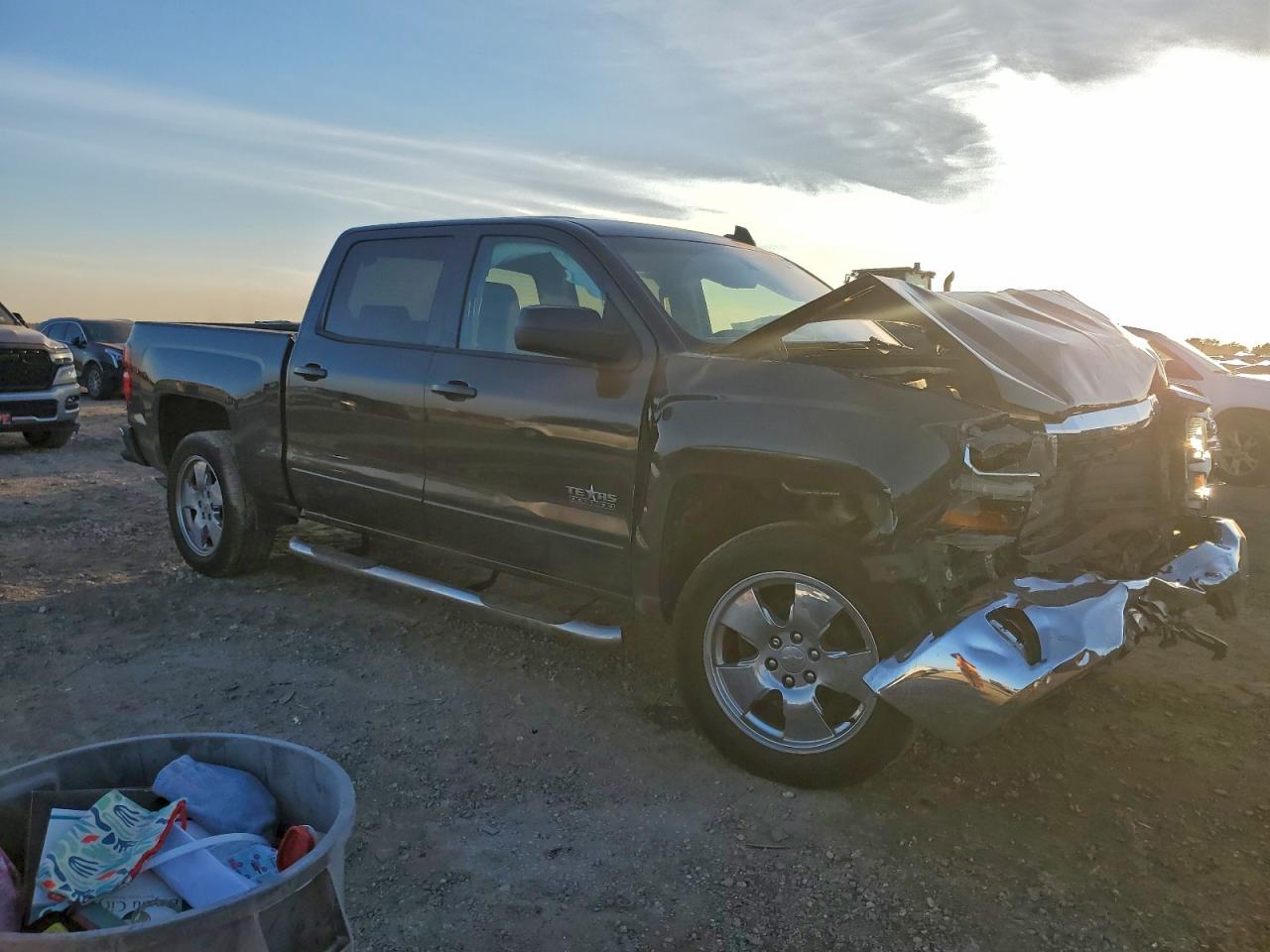 2017 CHEVROLET SILVERADO C1500 LT photo 4
