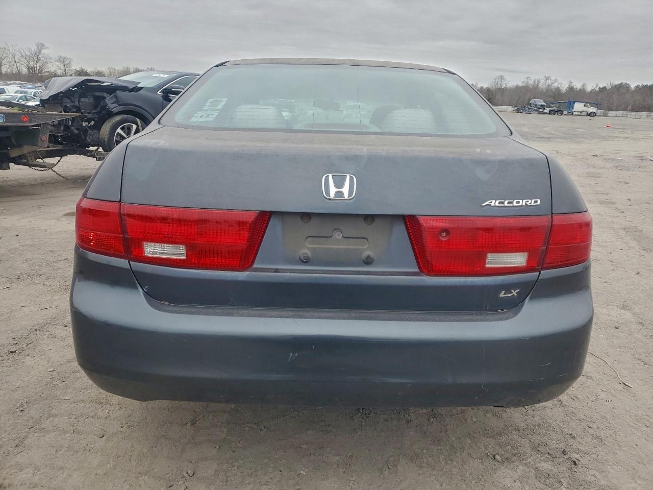 2005 HONDA ACCORD LX photo 6