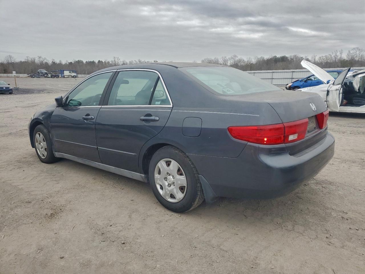 2005 HONDA ACCORD LX photo 2