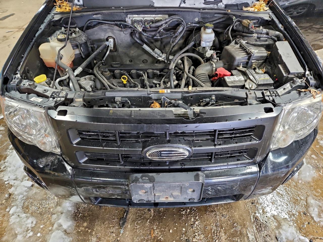2011 FORD ESCAPE photo 12