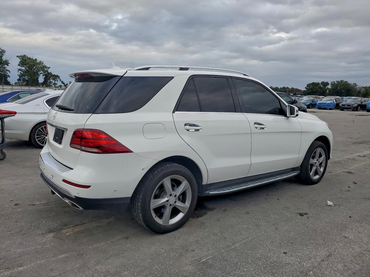 2016 MERCEDES-BENZ GLE 350 photo 3