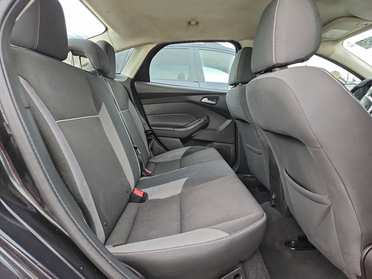 2013 FORD FOCUS SE photo 10